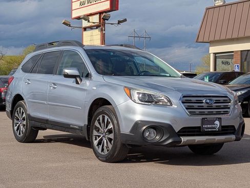 Used 2017 Subaru Outback 2.5i Limited AWD/4WD image 5
