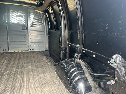 Used 2021 Chevrolet Express 2500 Work Van w/ Driver Convenience Package image 7