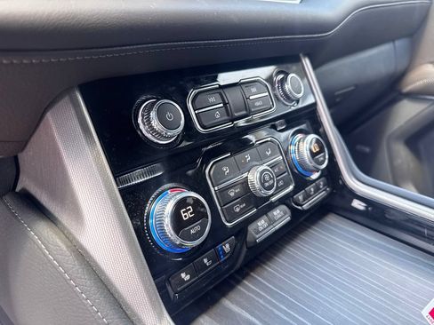 Used 2023 GMC Yukon Denali w/ LPO, Floor Liner Package AWD/4WD image 22