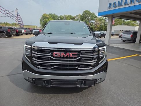 Used 2025 GMC Sierra 1500 SLT AWD/4WD image 2