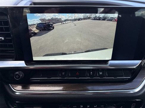 Used 2024 Chevrolet Silverado 2500 LT w/ Convenience Package image 17