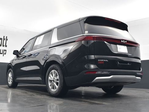 Certified 2024 Kia Carnival LX image 20