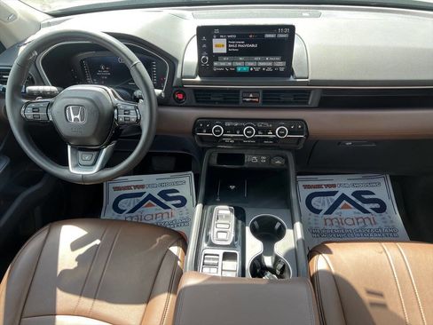 Used 2025 Honda Pilot Elite image 11