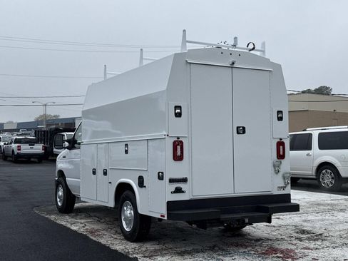 New 2026 Ford E-350 and Econoline 350 Super Duty w/ Power Equipment Group RWD image 5