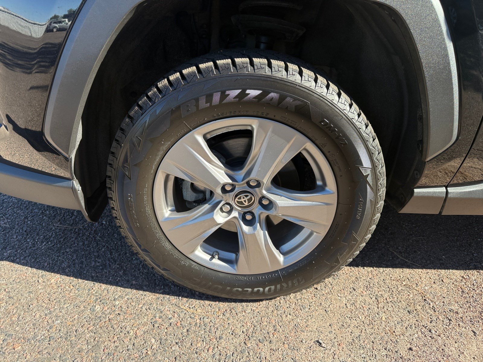 Used 2022 Toyota RAV4 LE AWD/4WD image 24