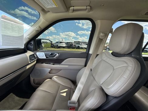 Used 2024 Lincoln Navigator L Reserve AWD/4WD image 33