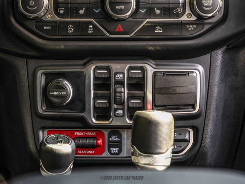 Used 2022 Jeep Gladiator Rubicon w/ LED Lighting Group AWD/4WD image 63