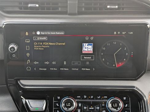 Used 2025 GMC Sierra 1500 AT4 w/ AT4 Premium Package image 17