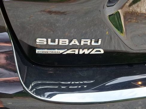 Used 2025 Subaru Crosstrek 2.5i Premium AWD/4WD image 48