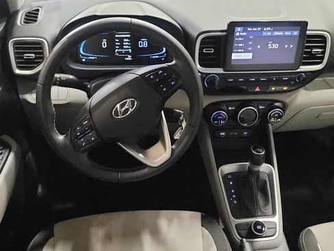 Used 2023 Hyundai Venue SEL FWD image 22