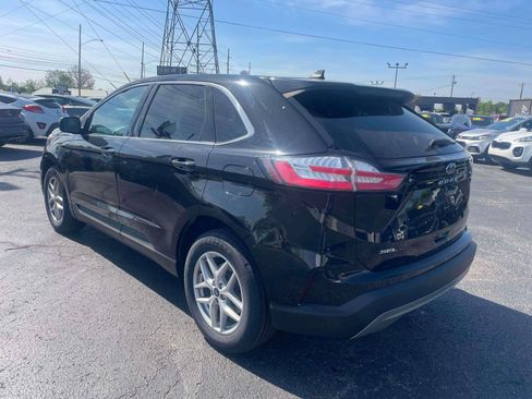 Used 2021 Ford Edge SEL image 3
