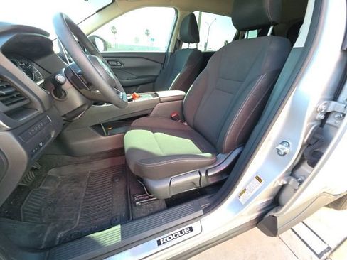 Used 2024 Nissan Rogue S FWD image 13