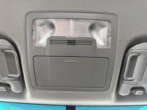 Used 2012 Toyota Camry LE FWD image 13