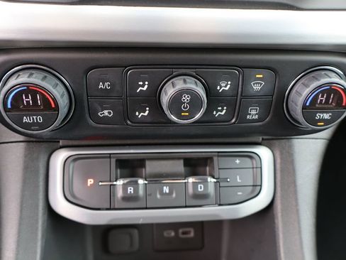 Used 2023 GMC Acadia SLE w/ Driver Convenience Package image 23