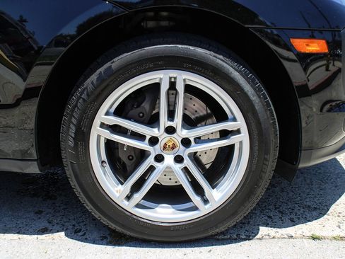 Used 2021 Porsche Macan AWD/4WD image 39