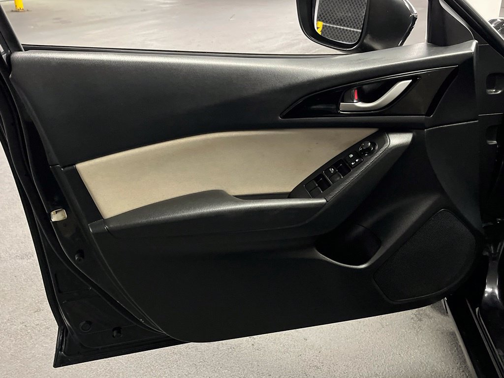 Used 2014 MAZDA MAZDA3 i Touring FWD image 15