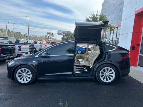 Used 2016 Tesla Model X 90D AWD/4WD image 14