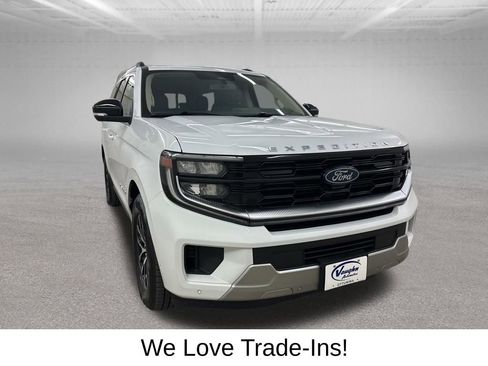 Used 2025 Ford Expedition Platinum AWD/4WD image 3