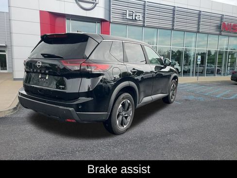 Certified 2026 Nissan Rogue SV AWD/4WD image 14