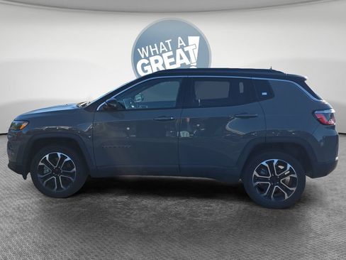 Used 2023 Jeep Compass Limited AWD/4WD image 7
