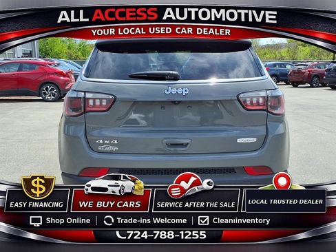 Used 2024 Jeep Compass Latitude AWD/4WD image 2