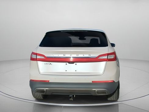 Used 2016 Lincoln MKX Select image 23