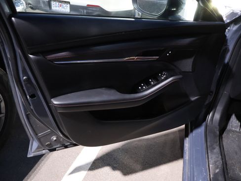 Used 2025 MAZDA MAZDA3 s image 19