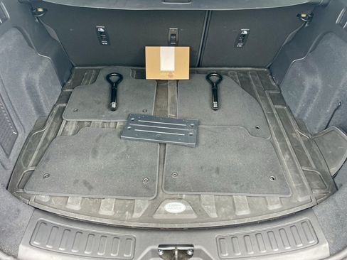 Used 2025 Land Rover Discovery Sport Dynamic SE AWD/4WD image 34