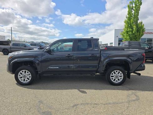 Used 2024 Toyota Tacoma SR5 AWD/4WD image 2