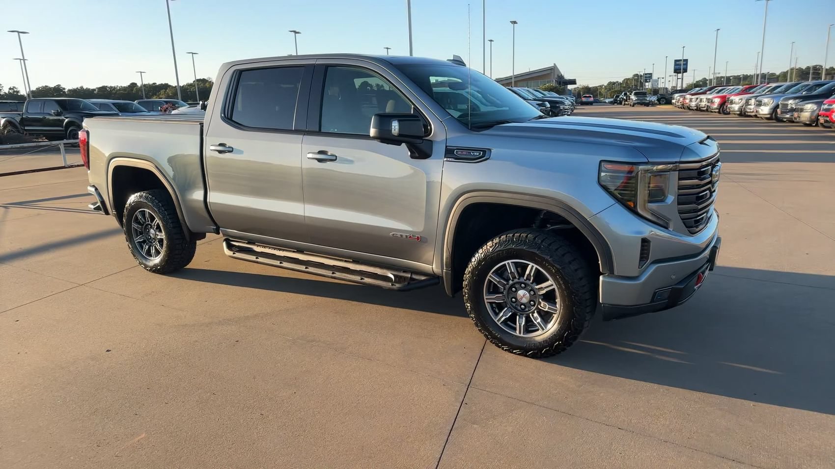 Used 2024 GMC Sierra 1500 AT4 w/ Technology Package AWD/4WD image 3