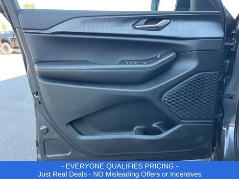 New 2025 Jeep Grand Cherokee L Laredo w/ Trailer Tow Package image 5