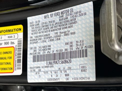 Used 2020 Lincoln Continental AWD w/ Premium Package image 32