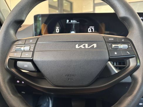 Used 2025 Kia K4 FWD image 27