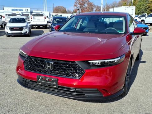 Used 2024 Honda Accord EX image 9