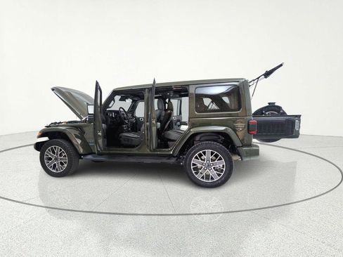 Used 2024 Jeep Wrangler High Altitude image 15