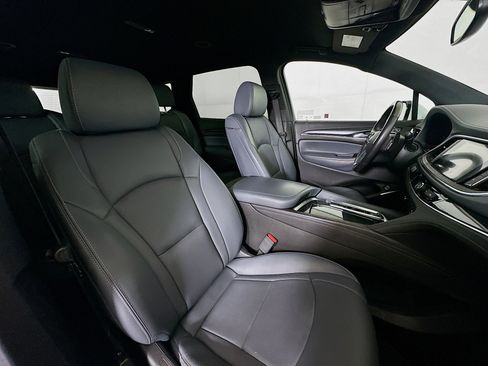 Used 2023 Buick Enclave Essence image 33