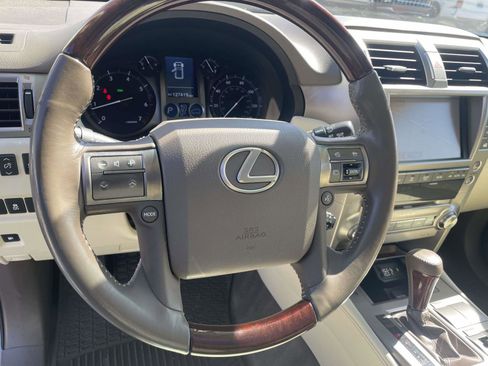 Used 2015 Lexus GX 460 w/ Premium Package AWD/4WD image 14