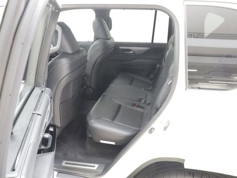 Used 2024 Lexus LX 600 F Sport AWD/4WD image 17