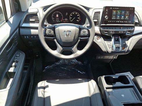 New 2026 Honda Odyssey EX-L image 9
