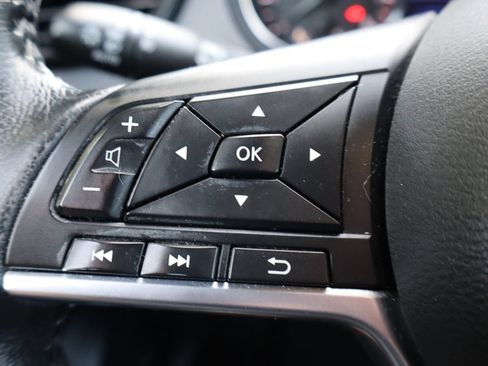 Used 2018 Nissan Rogue SL AWD/4WD image 29