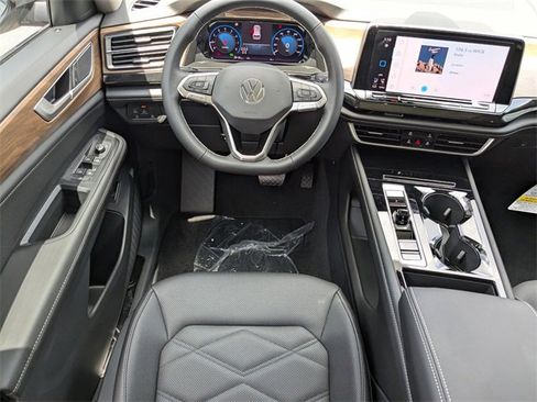 New 2026 Volkswagen Atlas SEL image 18