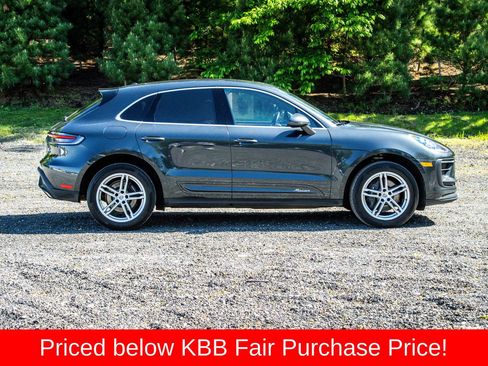 Used 2023 Porsche Macan AWD/4WD image 9