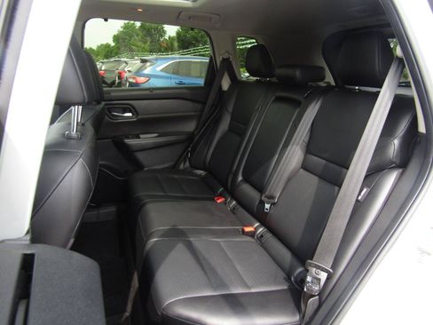 Used 2024 Nissan Rogue SV w/ SV Premium Package AWD/4WD image 21