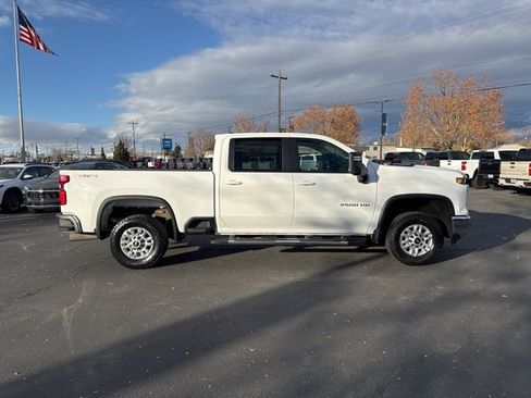 Used 2024 Chevrolet Silverado 2500 LT image 8