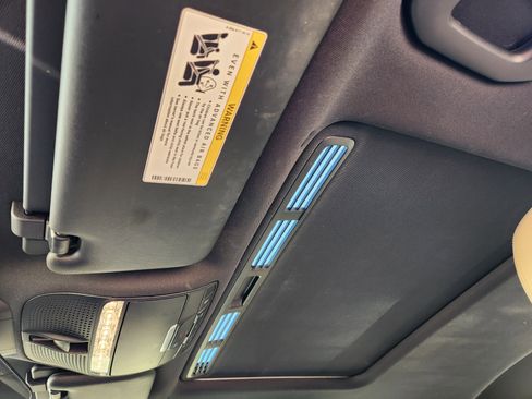 Used 2019 Mercedes-Benz E 300 E 300 image 24