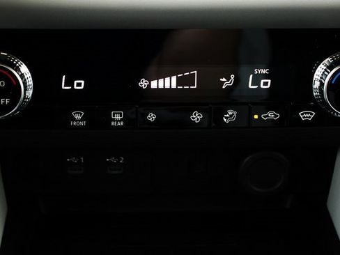 New 2025 Mitsubishi Outlander SE image 22