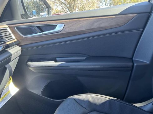 New 2026 Volkswagen Atlas SE FWD image 23