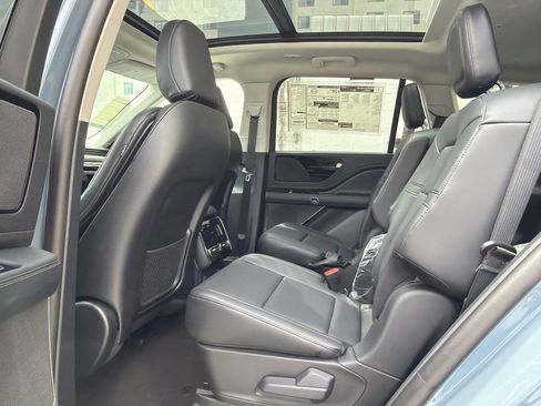 New 2026 Lincoln Aviator AWD image 20