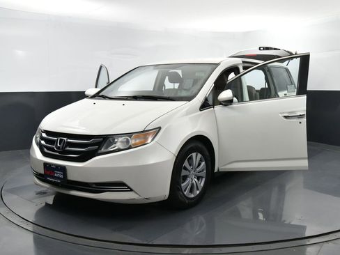 Used 2017 Honda Odyssey SE image 36