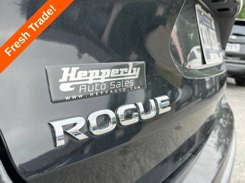 Used 2019 Nissan Rogue SV FWD image 8